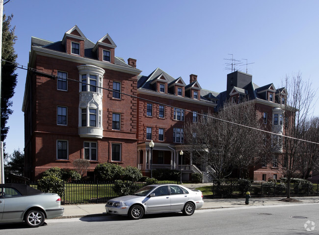 Building Photo - Governor Apartments