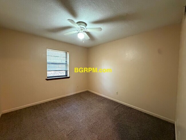 Building Photo - 1804 Bobbitt Ln