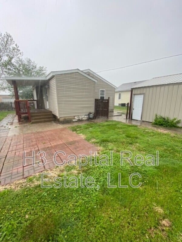 Building Photo - 112 Velma Ave