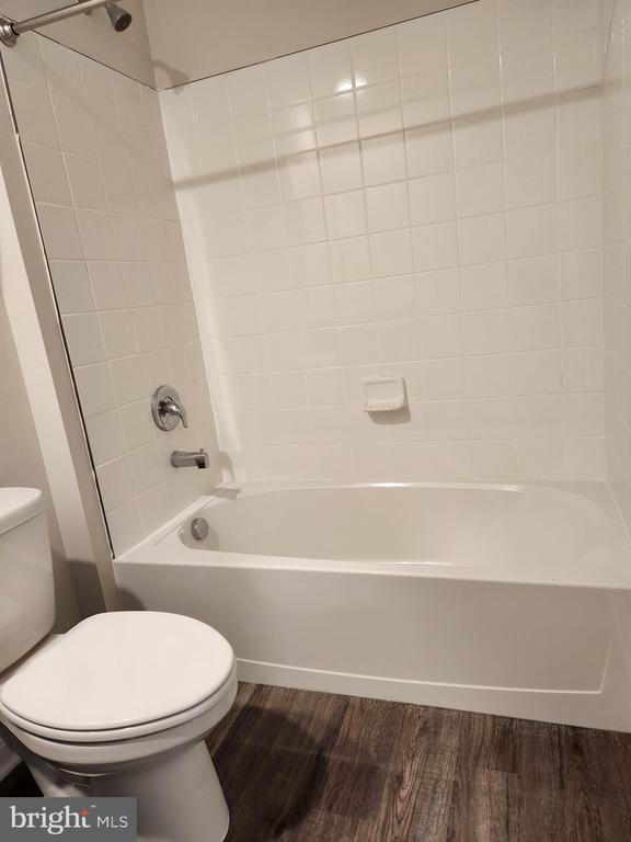 Building Photo - 212 Caterpillar Dr