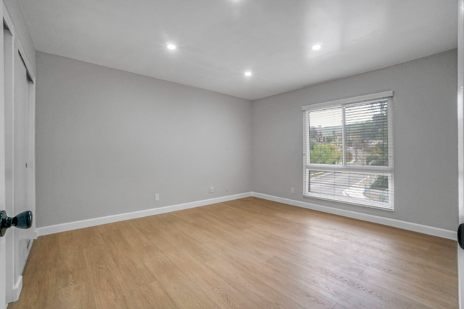 Building Photo - 3974 Tarrytown Ln