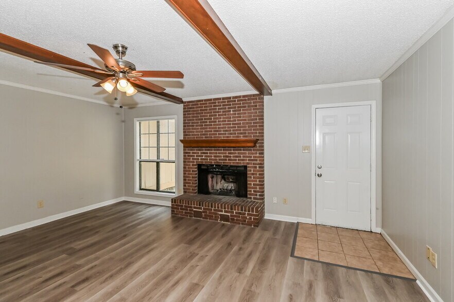 Building Photo - 6530 Castle View Cove