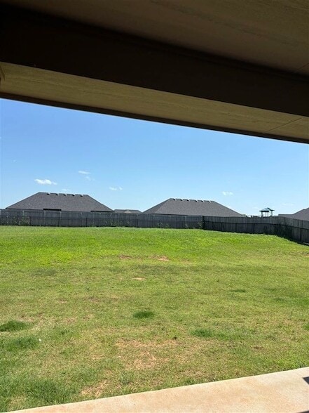 Building Photo - 2209 E Grassland Ln
