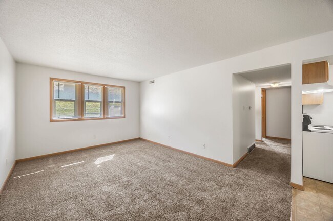 Building Photo - Clover Creek | Standard 2-Bedroom *