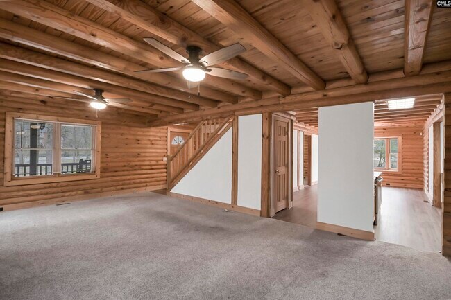 Building Photo - 150 Laura Ln