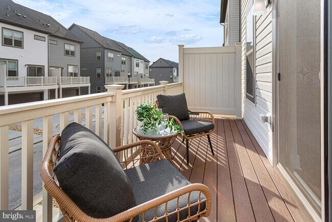 Building Photo - 250 Monroe Ave