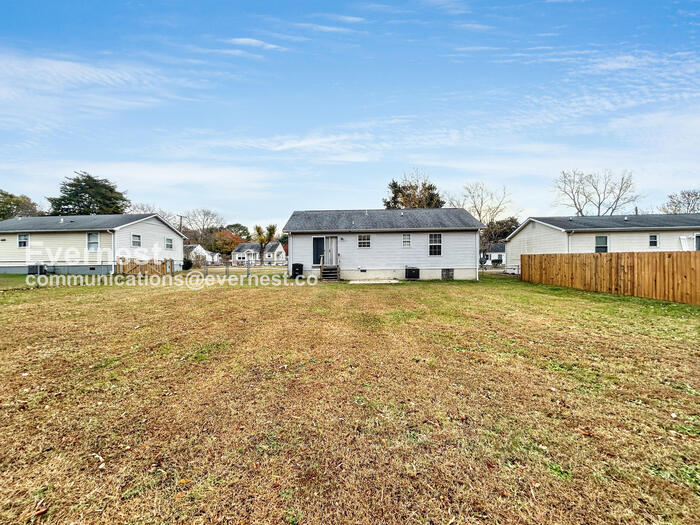 Building Photo - 217 Mimosa Ave