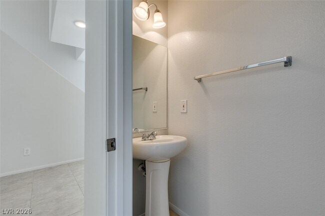 Building Photo - 868 Blue Rosalie Pl