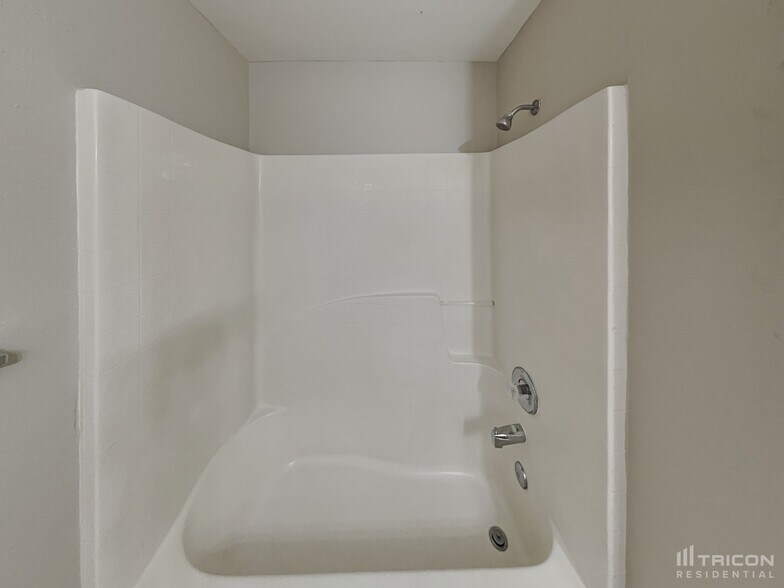 Building Photo - 3346 Double Ln