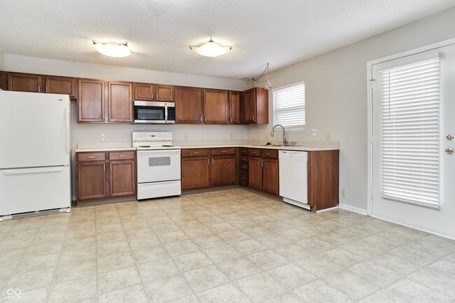 Building Photo - 14169 Clapboard Dr