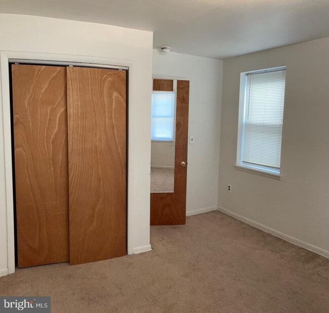 Building Photo - 745 S 22nd St