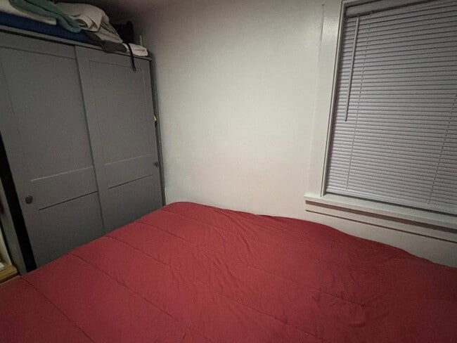 Building Photo - 3713 N Cicero Ave