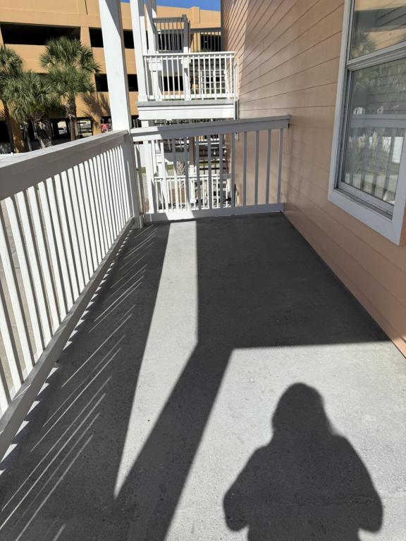 Building Photo - 17690 Front Beach Rd