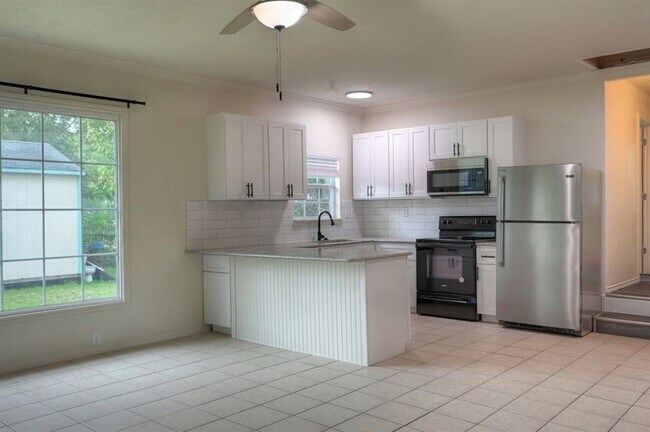 Building Photo - 9574 Darkwood St