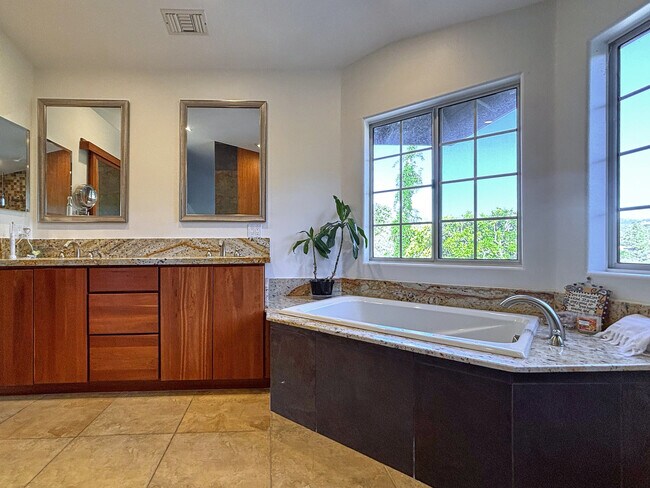 Building Photo - 2554 Kirsten Lee Dr