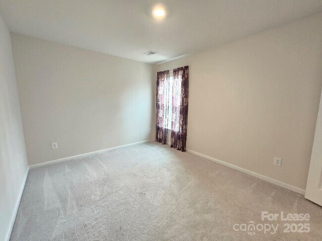 Building Photo - 18022 Stark Wy