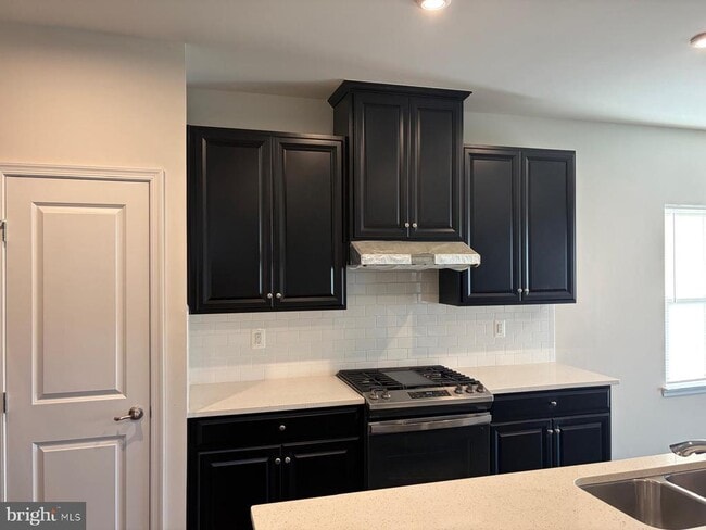 Building Photo - 7546 Mint Springs Ct