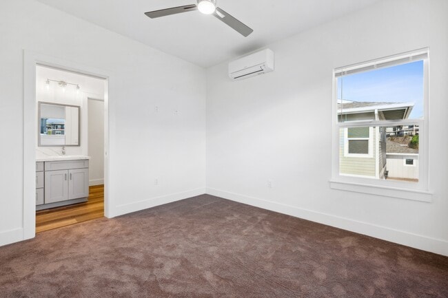 Building Photo - 22 Maiaku St