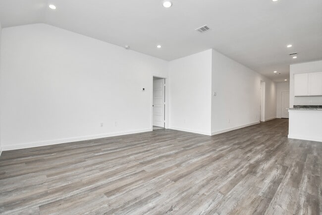 Building Photo - 1123 Briscoe Ct