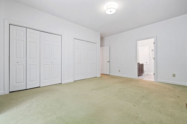 Building Photo - Bolin Creek 4 Bedroom House with Fabulous Forest Views Available May 15!