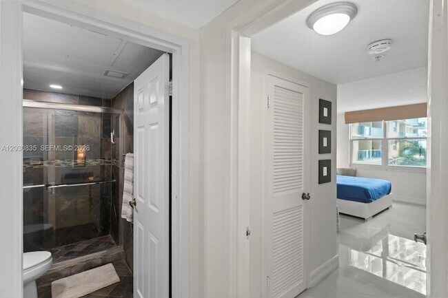 Building Photo - 2501 S Ocean Dr