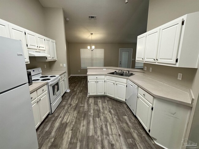 Building Photo - 7170 Rampart Way