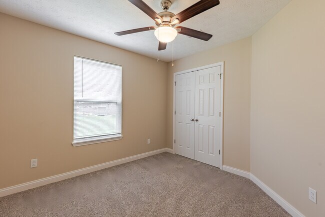 Building Photo - 305 Breckinridge Cir