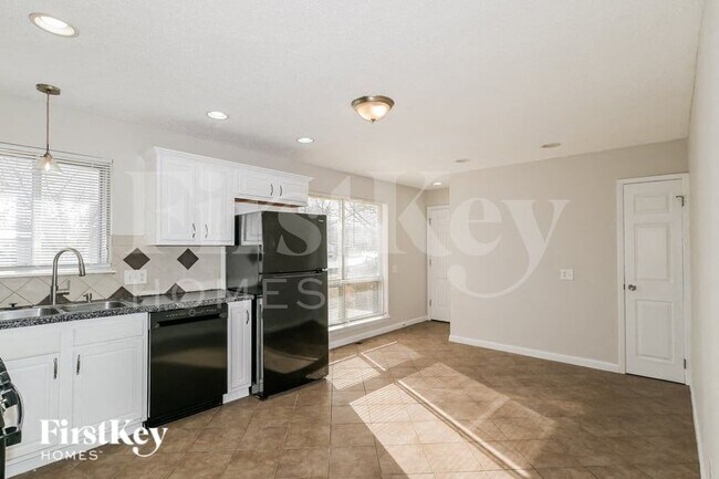 Building Photo - 1560 Leisure Dr