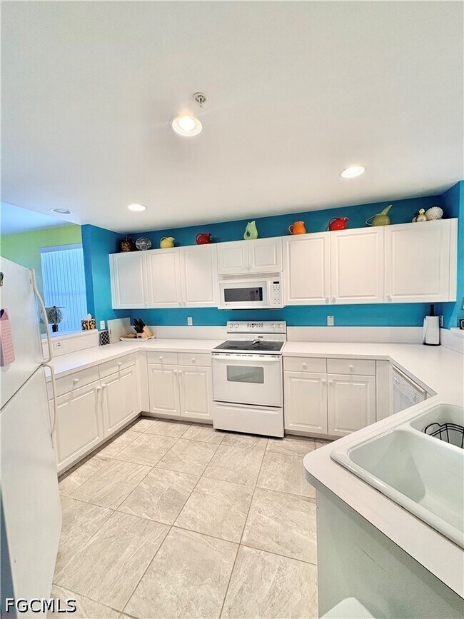 Building Photo - 4009 Palm Tree Blvd