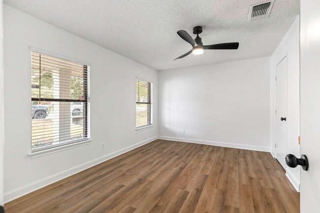 Building Photo - 16031 Watering Point Dr
