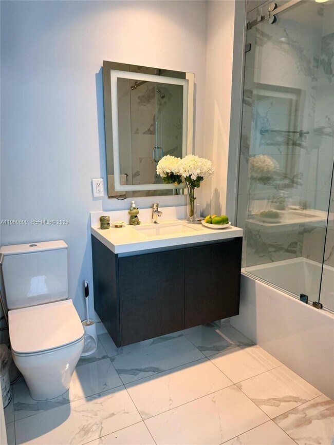 Building Photo - 851 NE 1st Ave