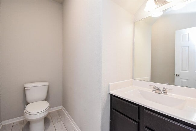 Building Photo - 2330 Honey Heights Ln
