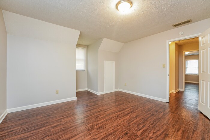 Building Photo - 629 Tahoe Cir SE