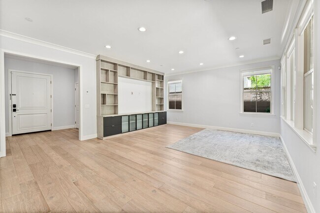 Building Photo - 59 Parkdale