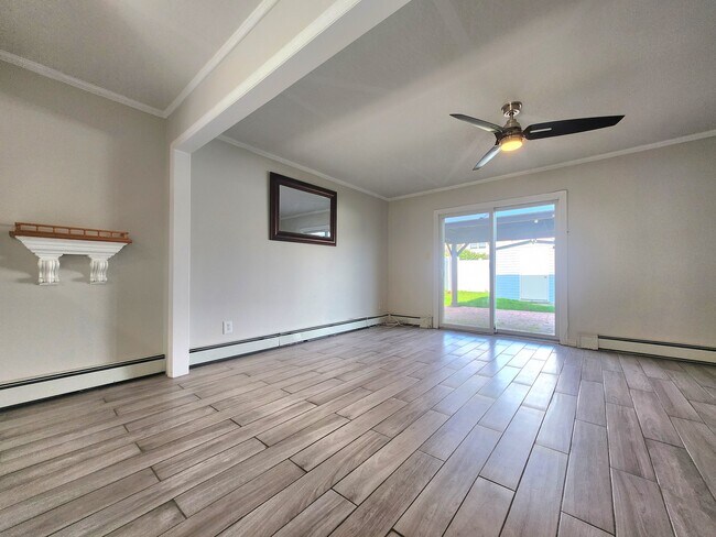 Building Photo - 99 Saddle Ln