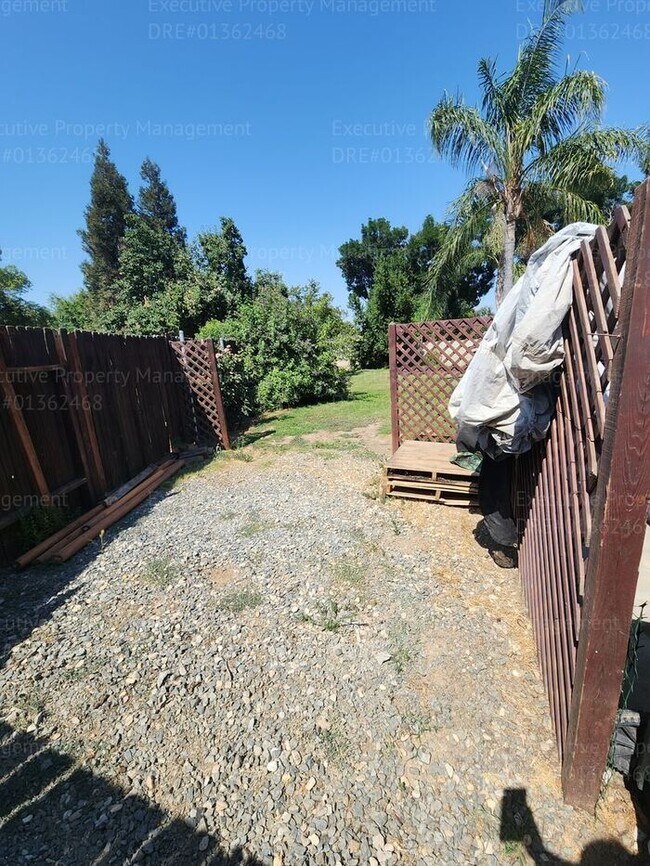 Building Photo - This house is in a great LOCATION (Callowa...
