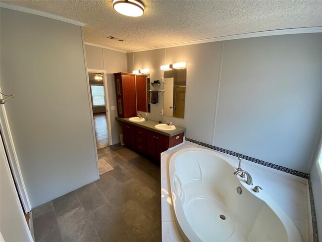 Building Photo - 11273 Camp Creek Way