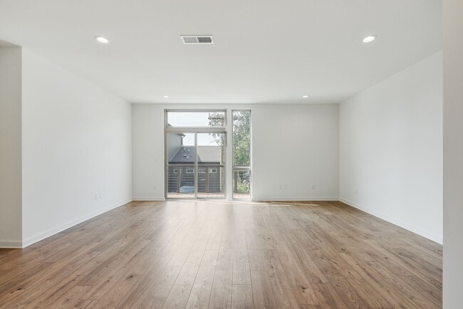 Building Photo - High View Neighborhood - Single-Family Home for Lease