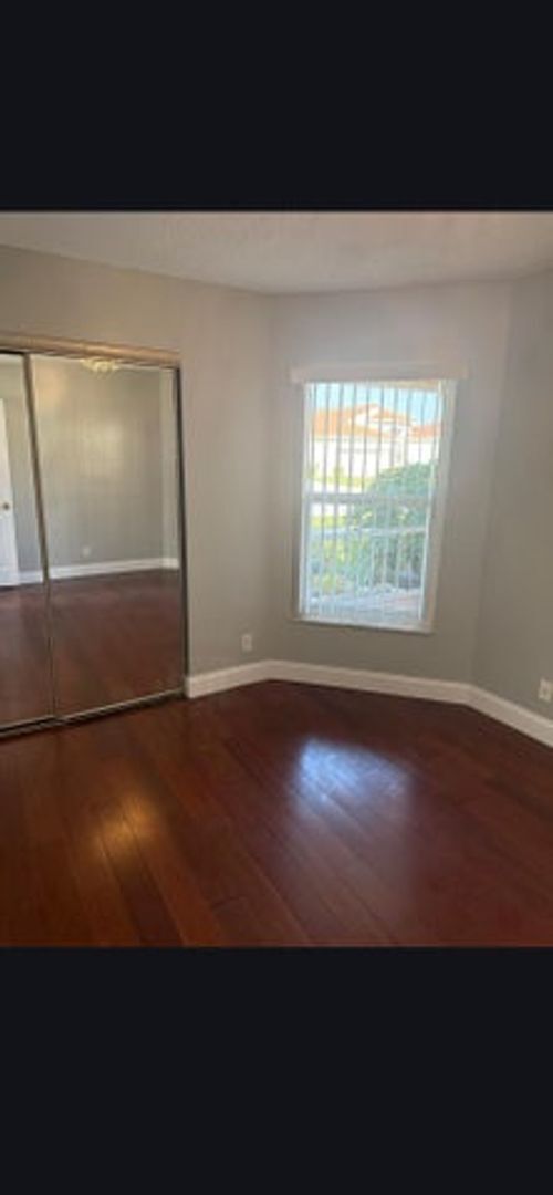 Building Photo - 12390 Summer Springs Dr