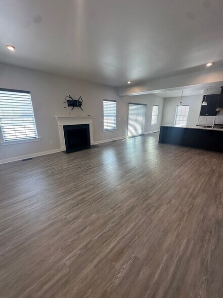 Building Photo - 91 Sierra Dr