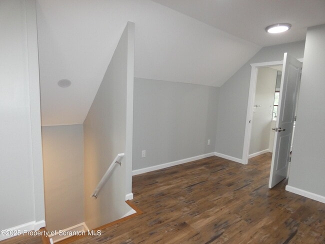 Building Photo - 620 Sanderson Ave