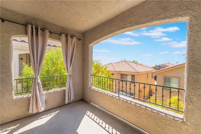 Building Photo - 11901 Luna Del Mar Ln