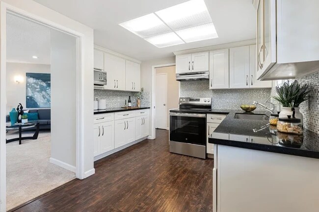 Building Photo - 1198 N Abbott Ave