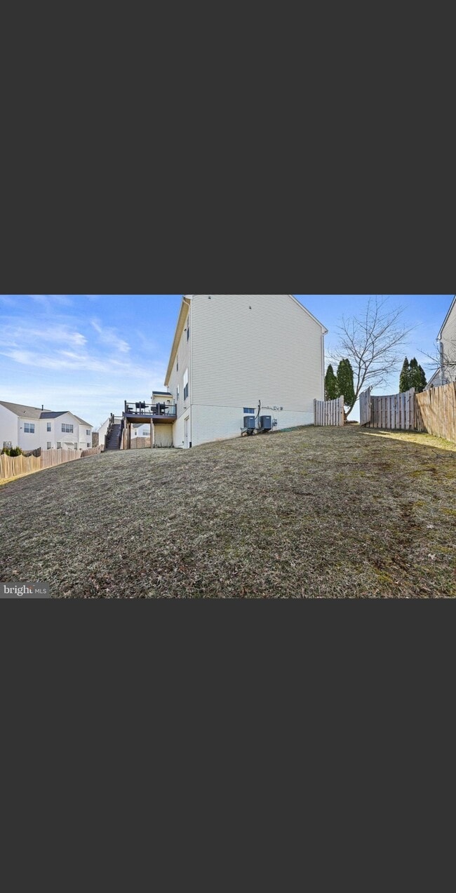 Building Photo - 131 Claude Ct SE