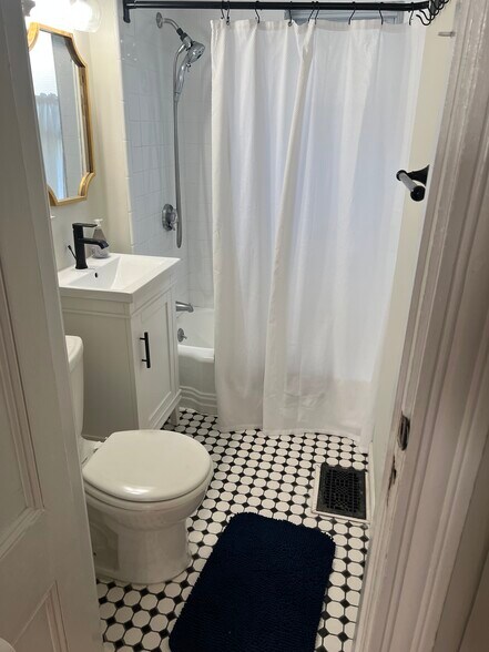 Bath - 40 Paradise Rd