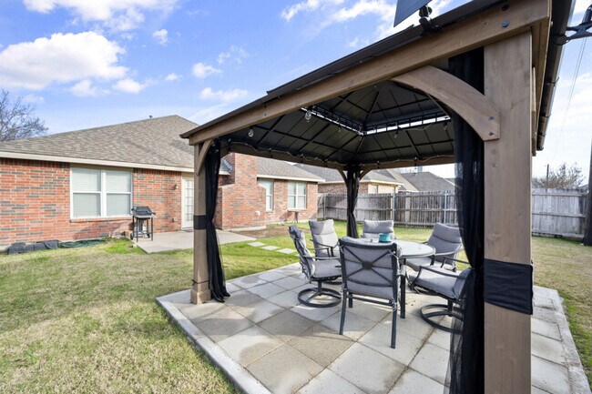 Building Photo - 4514 Ridgeway Dr