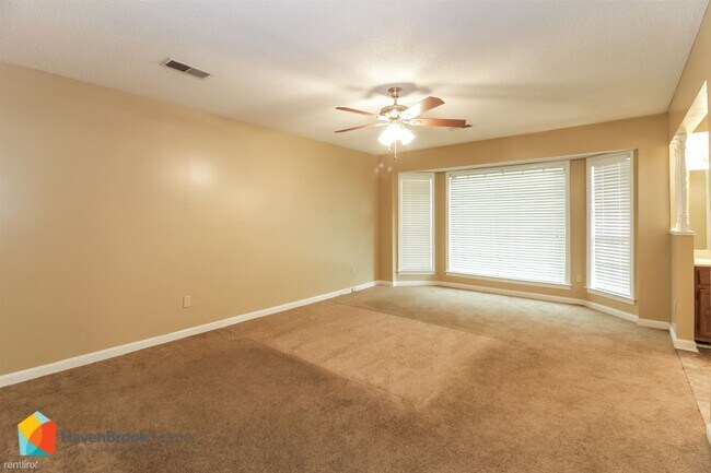 Building Photo - 3 br, 2 bath House - 6708 Henredon Dr