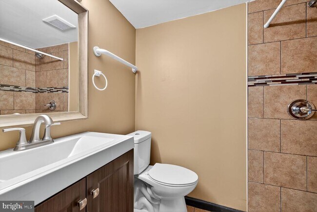 Building Photo - 10116 Little Pond Pl