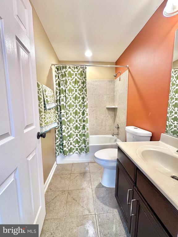 Building Photo - 43219 Amberleigh Farm Dr