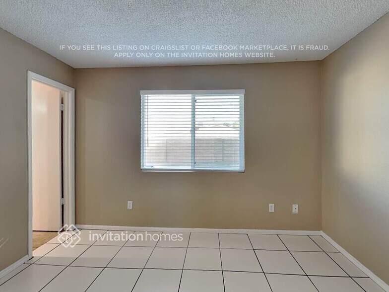 Building Photo - 11511 E Broadway Rd